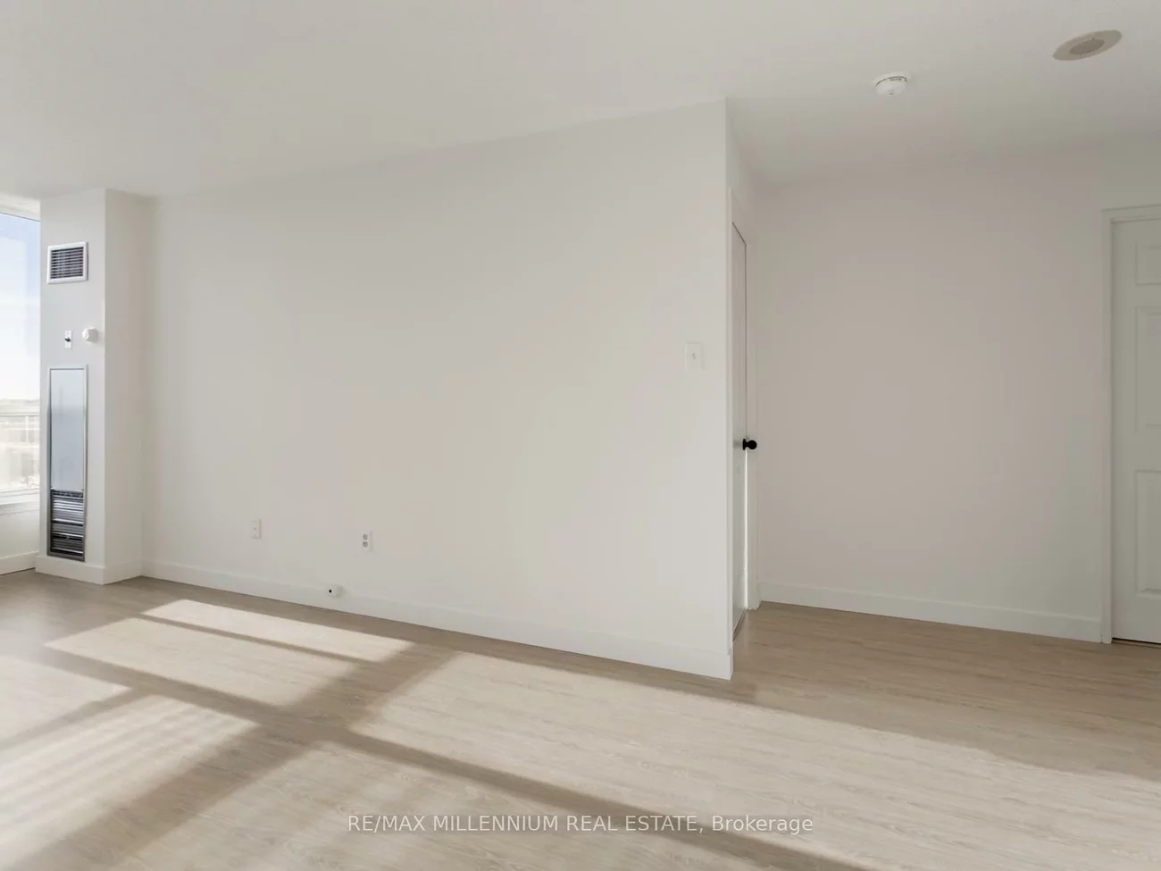 12, Laurelcrest, Queen Street Corridor, Brampton