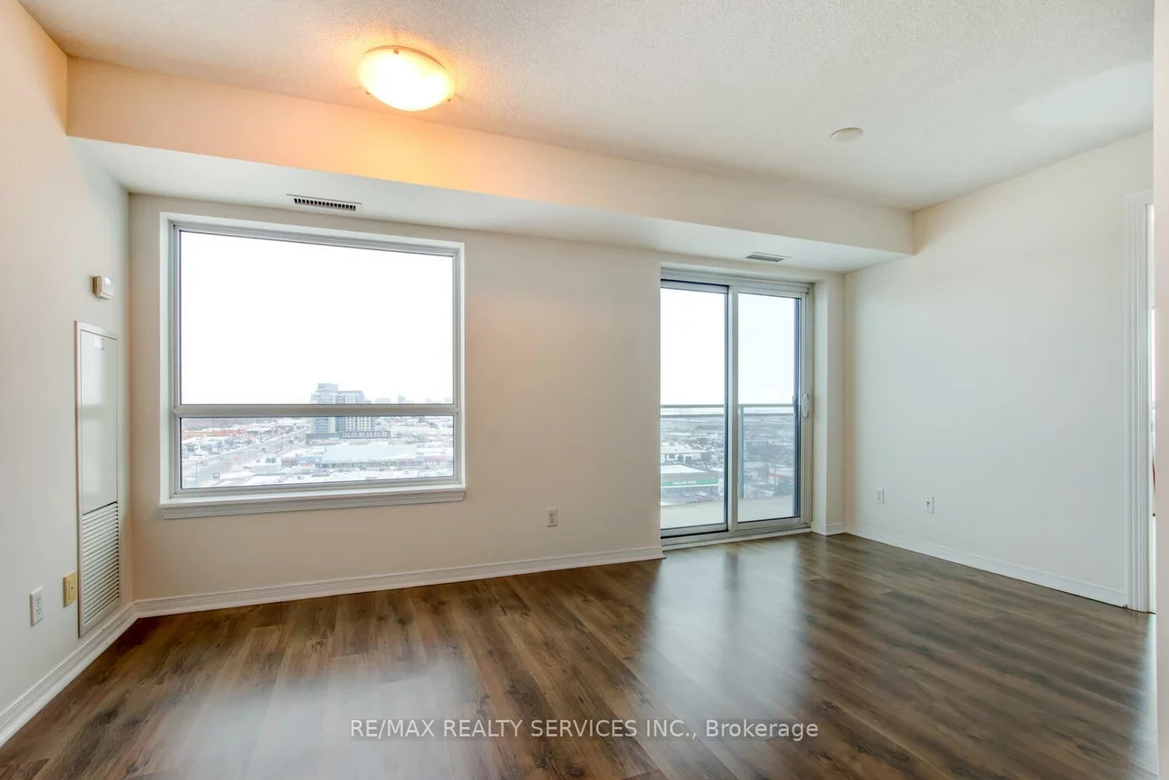 215, Queen, Queen Street Corridor, Brampton