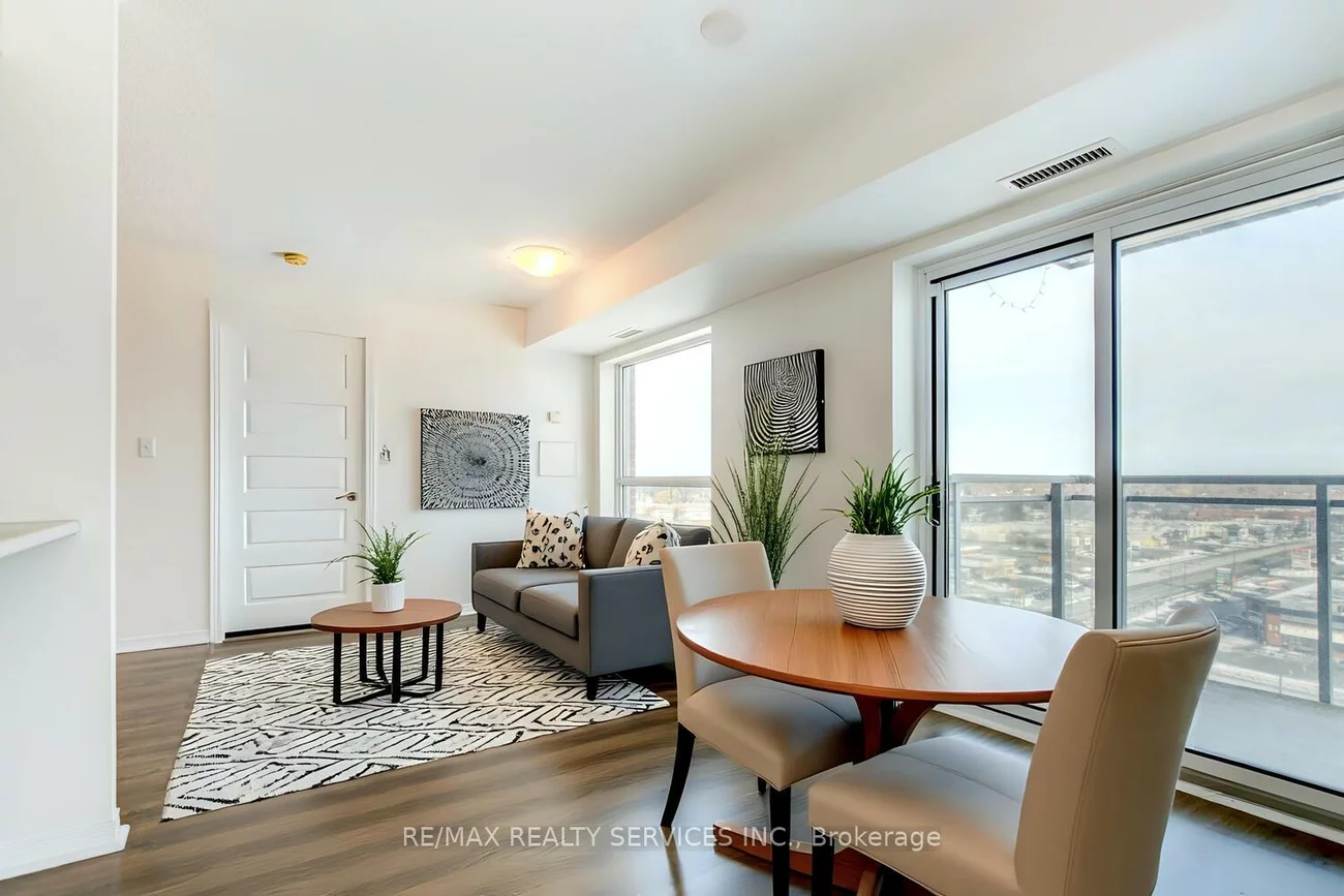 215, Queen, Queen Street Corridor, Brampton