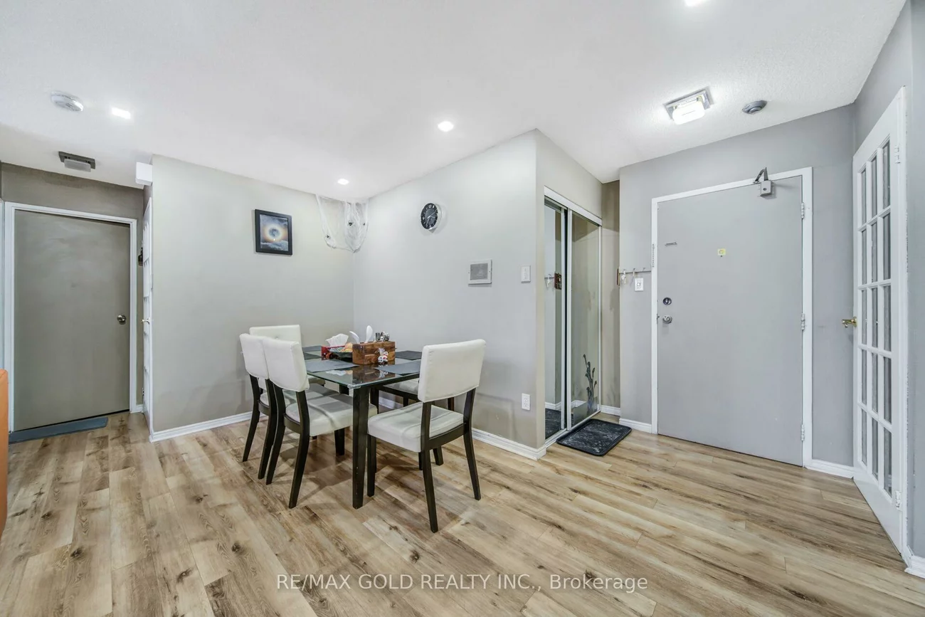 21, Knightsbridge, Queen Street Corridor, Brampton