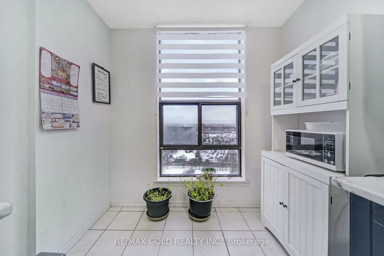 21, Knightsbridge, Queen Street Corridor, Brampton