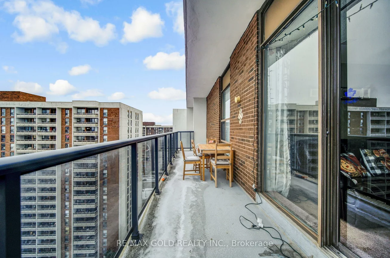 21, Knightsbridge, Queen Street Corridor, Brampton