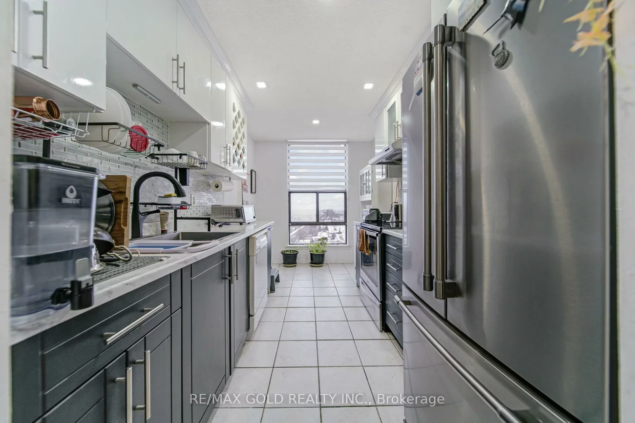 21, Knightsbridge, Queen Street Corridor, Brampton