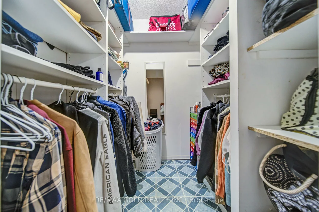 21, Knightsbridge, Queen Street Corridor, Brampton