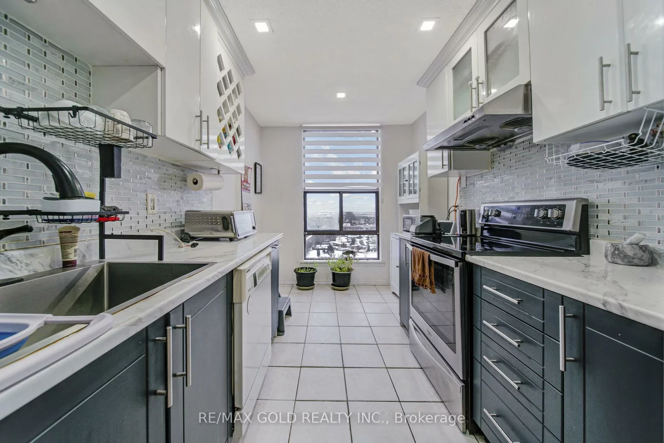 21, Knightsbridge, Queen Street Corridor, Brampton