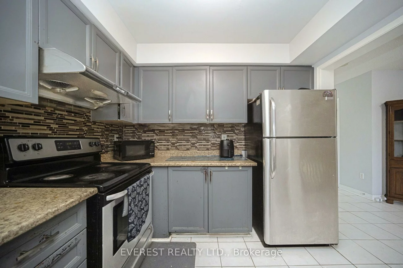 2, Sir Lou, Fletcher's Creek South, Brampton