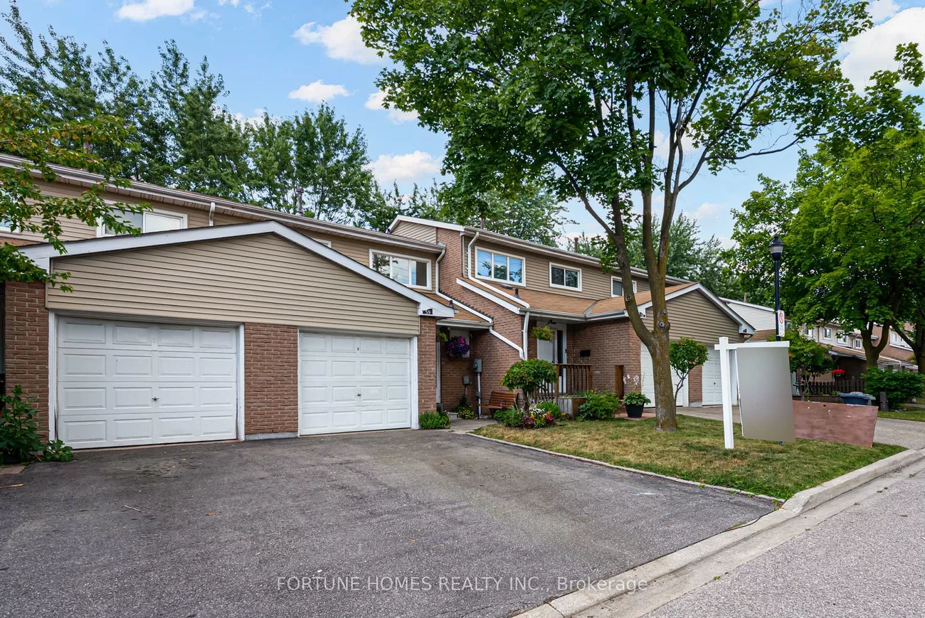59, Enmount, Southgate, Brampton