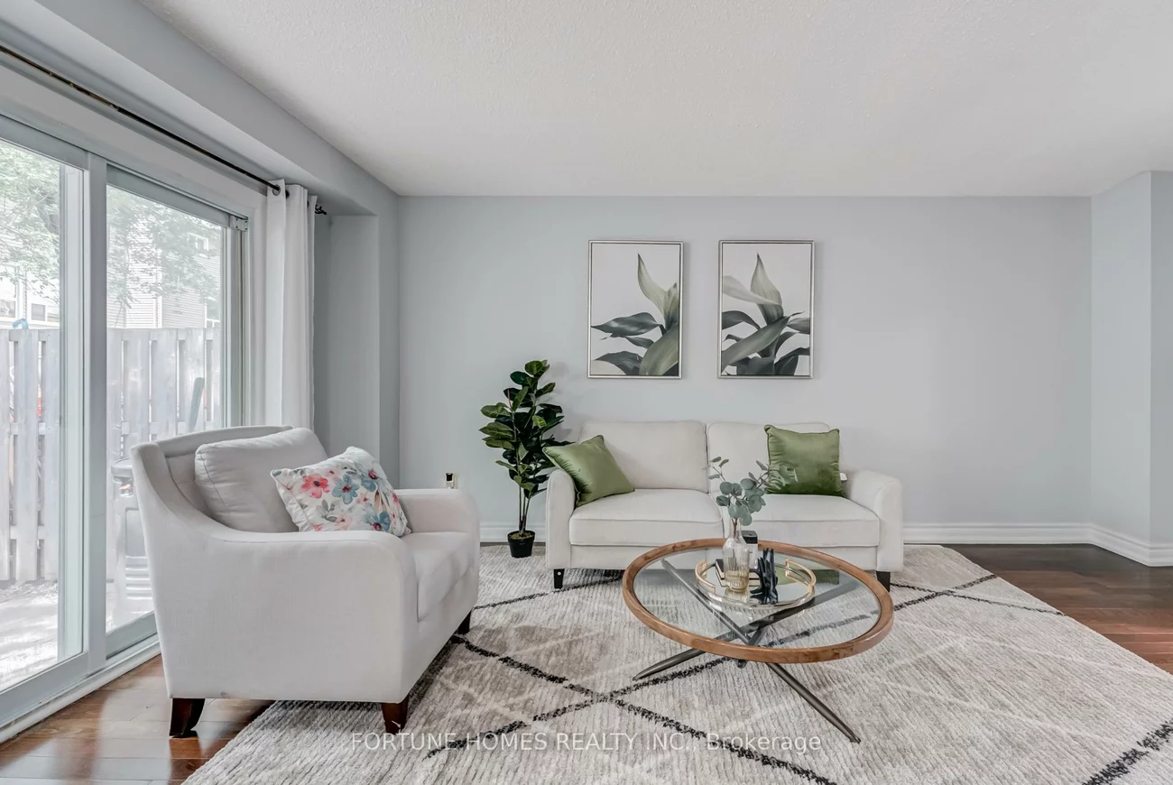 59, Enmount, Southgate, Brampton