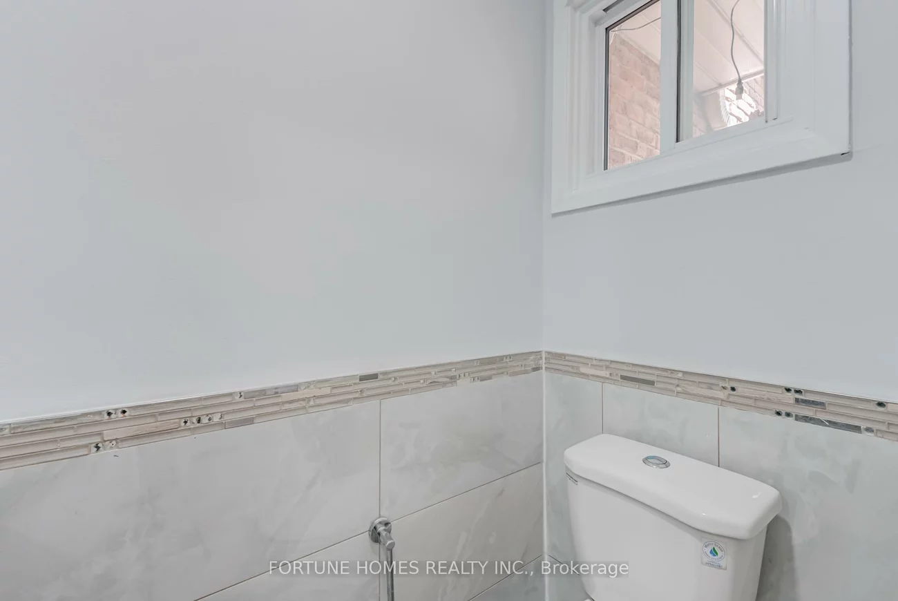 59, Enmount, Southgate, Brampton