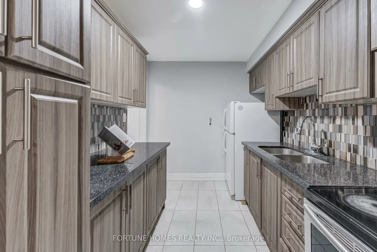 59, Enmount, Southgate, Brampton