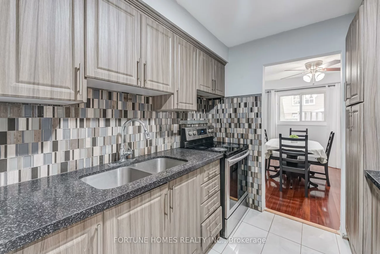 59, Enmount, Southgate, Brampton