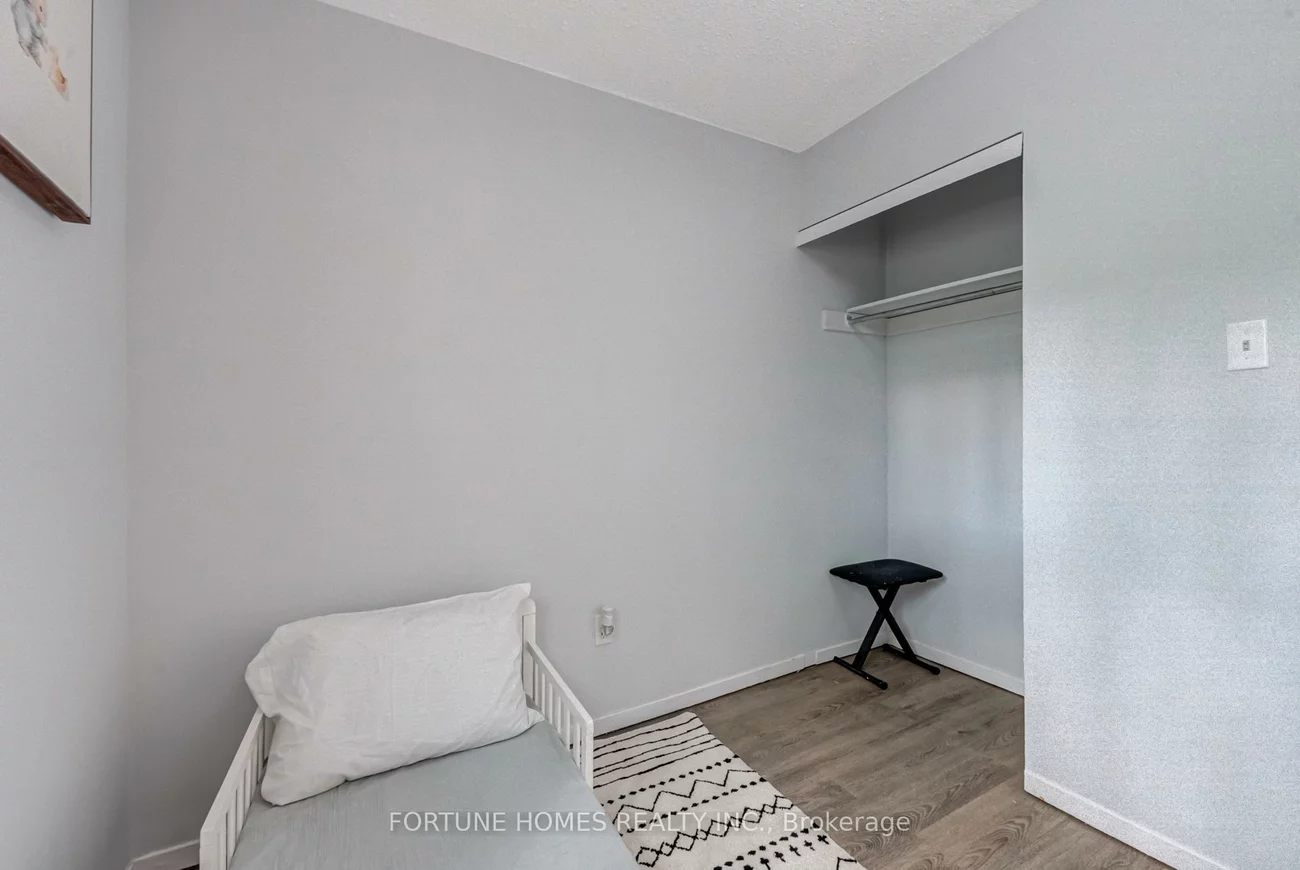 59, Enmount, Southgate, Brampton