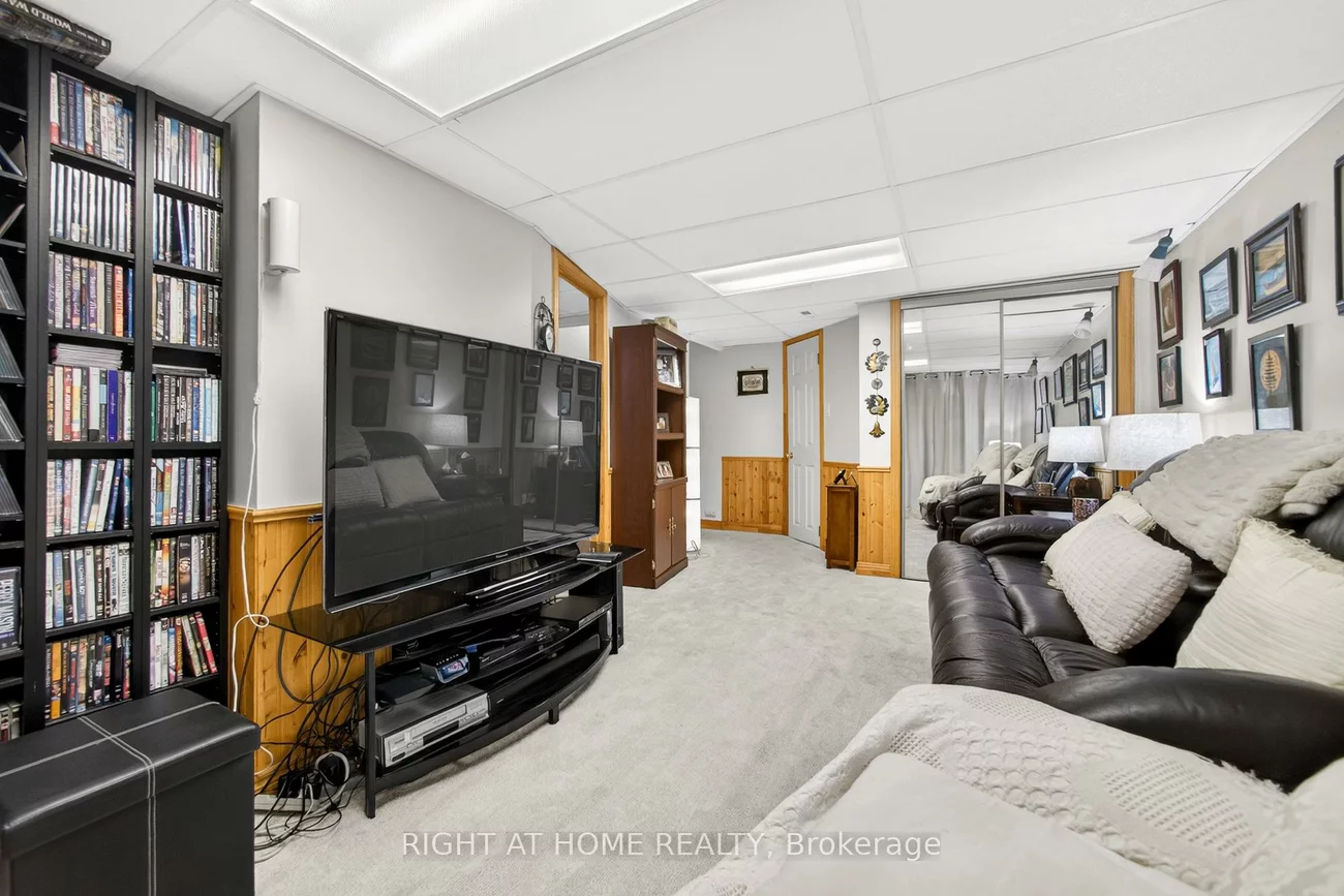 25, Heathcliffe, Central Park, Brampton