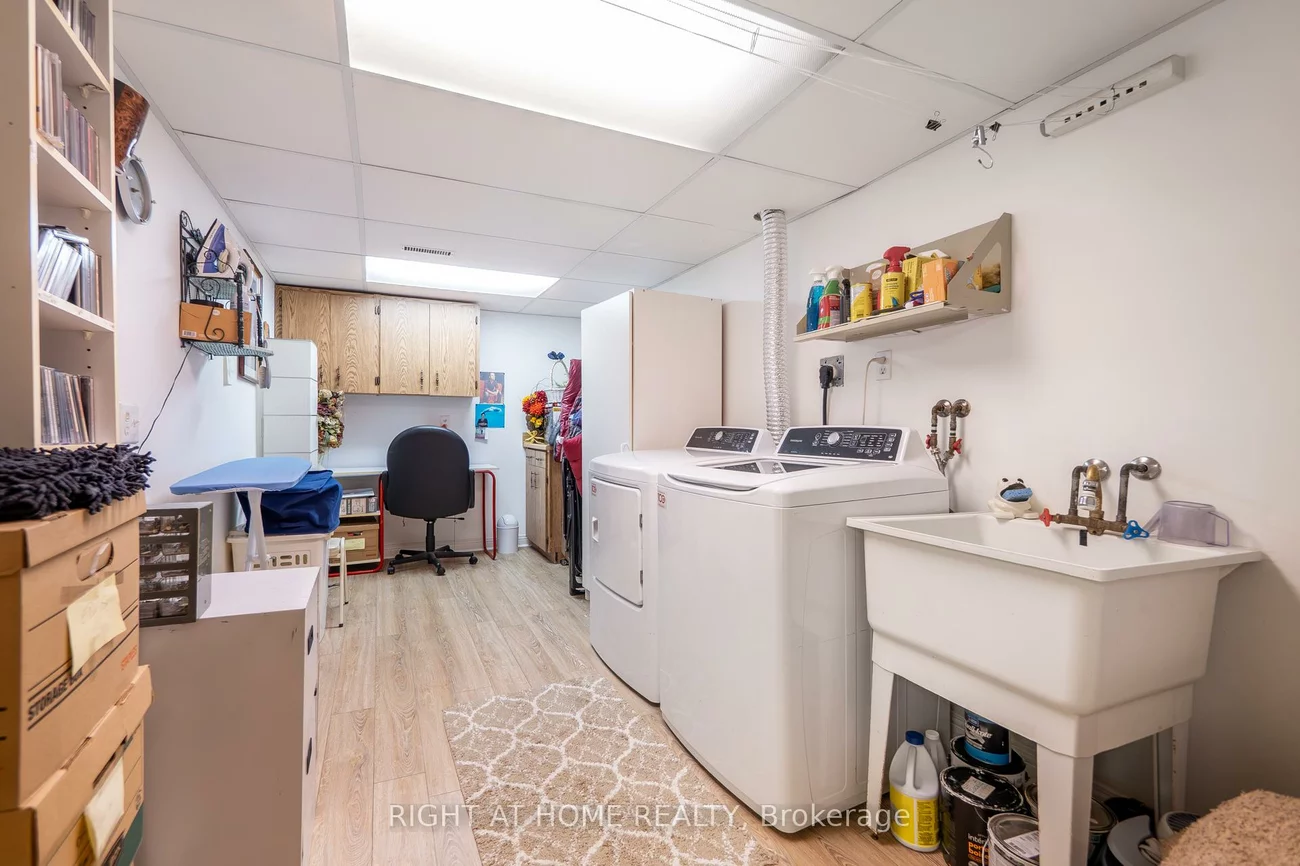 25, Heathcliffe, Central Park, Brampton