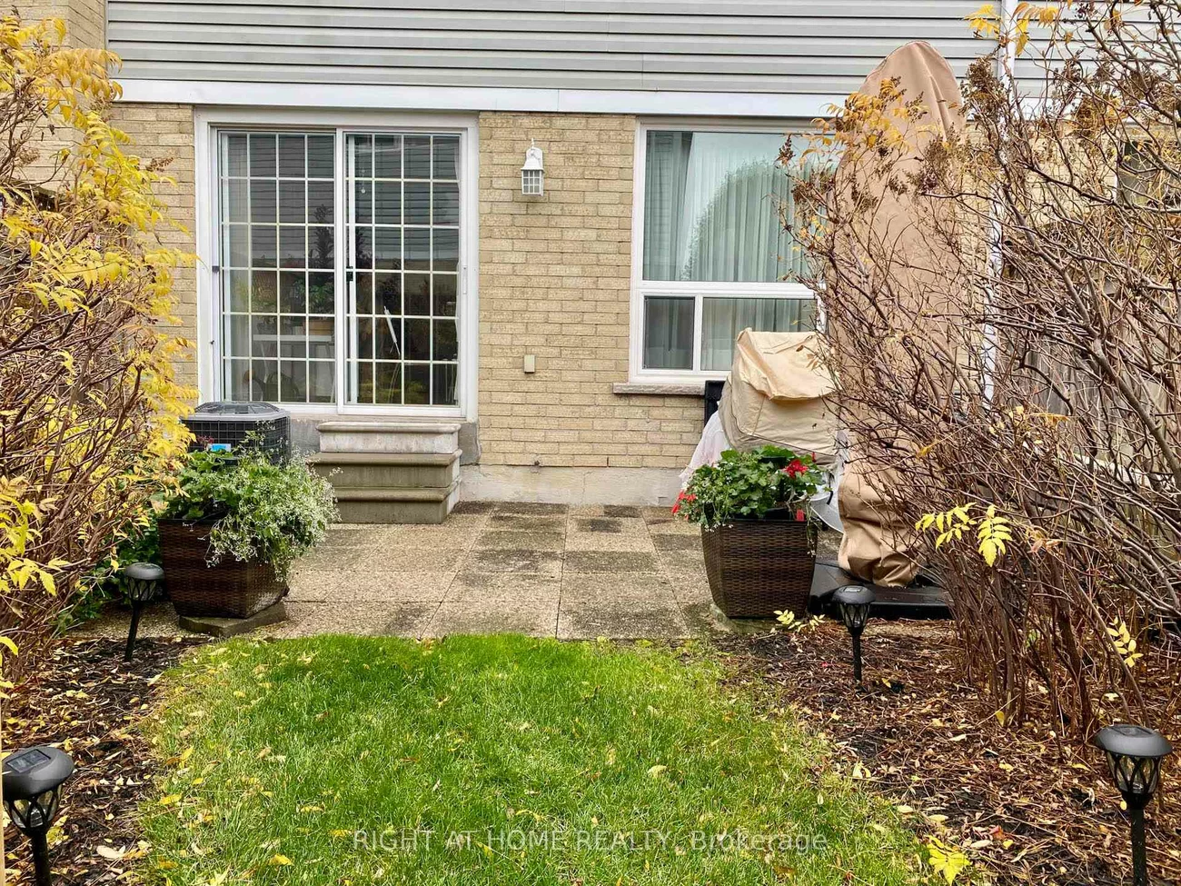 25, Heathcliffe, Central Park, Brampton