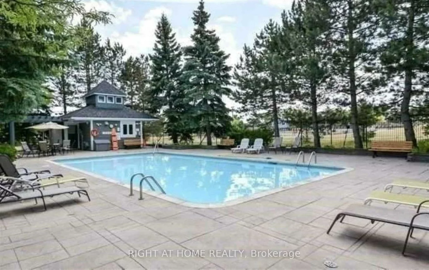 25, Heathcliffe, Central Park, Brampton