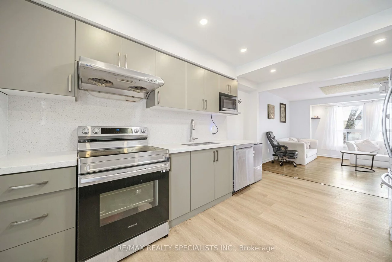 66, Enmount, Southgate, Brampton