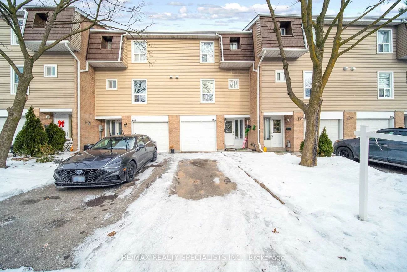66, Enmount, Southgate, Brampton