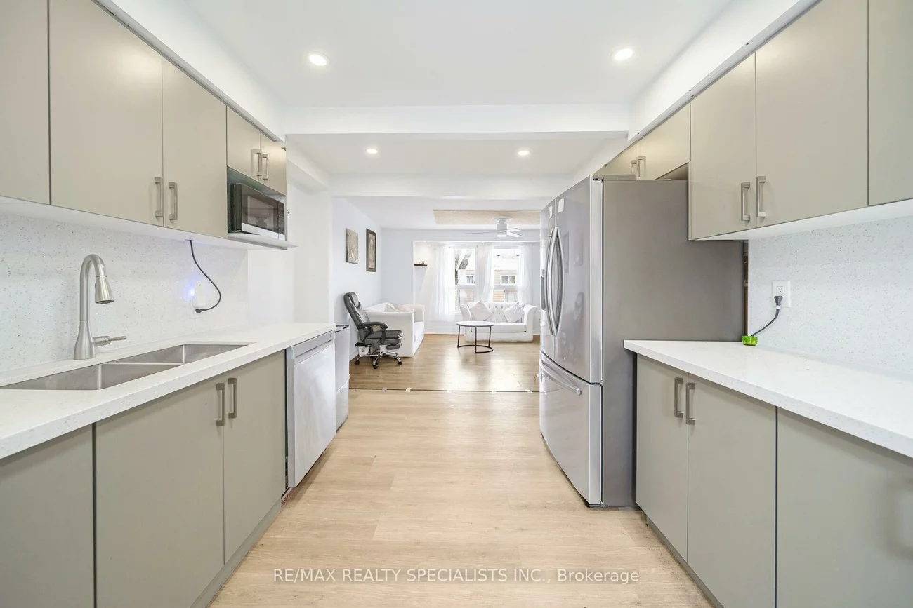 66, Enmount, Southgate, Brampton