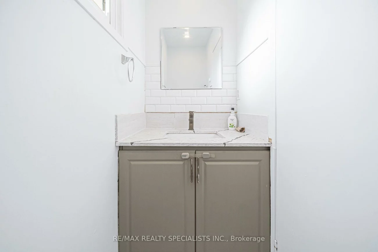 66, Enmount, Southgate, Brampton