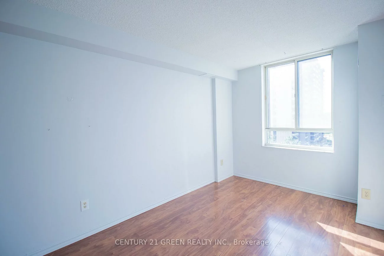 5, Lisa, Queen Street Corridor, Brampton