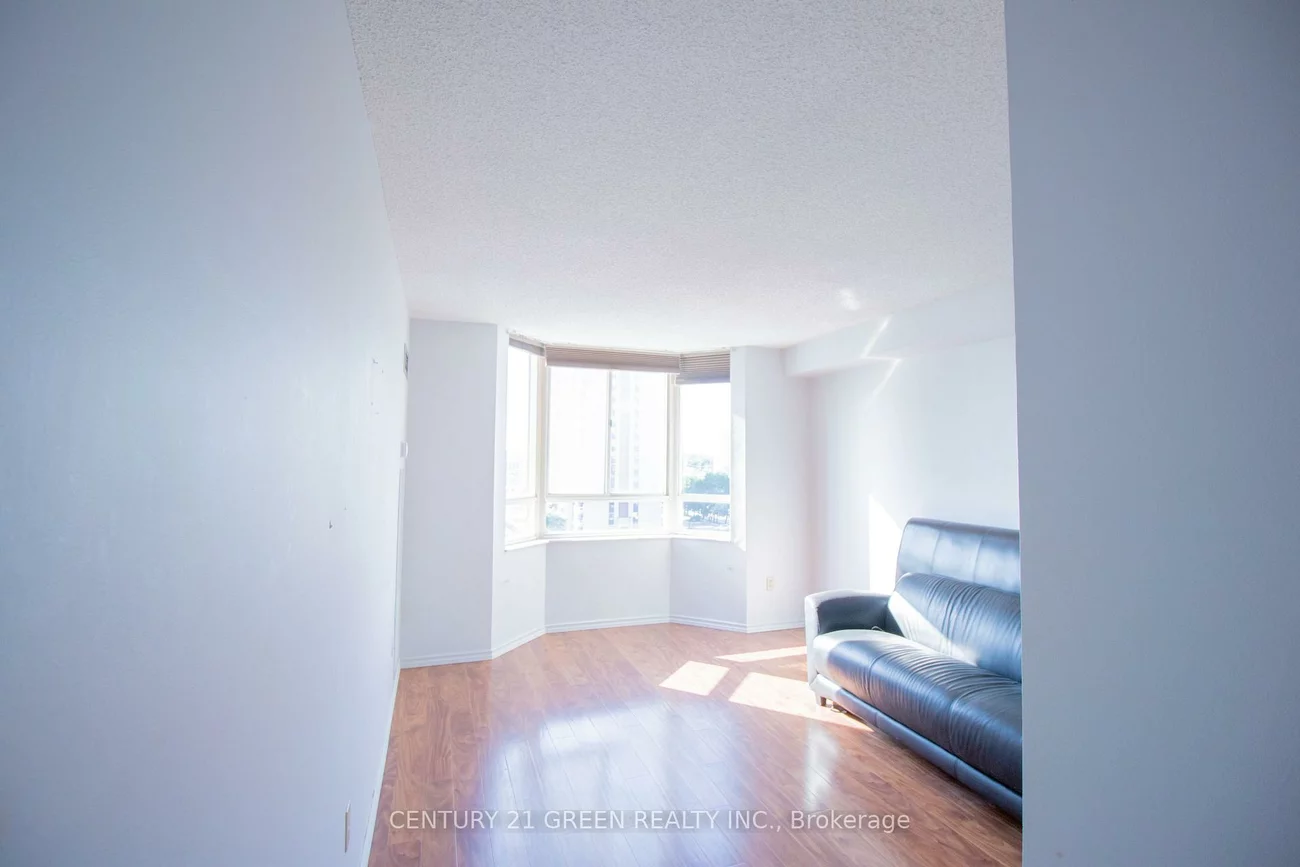 5, Lisa, Queen Street Corridor, Brampton