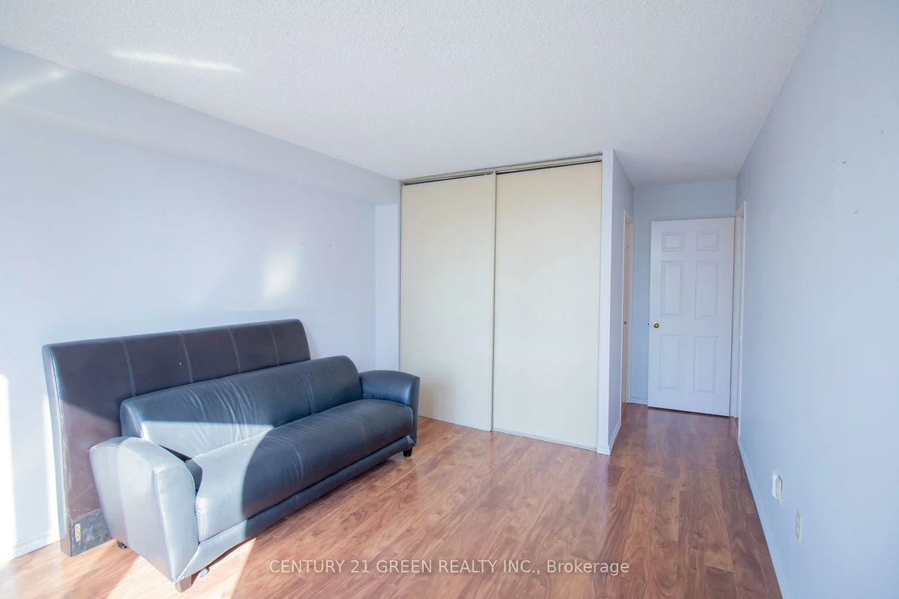 5, Lisa, Queen Street Corridor, Brampton