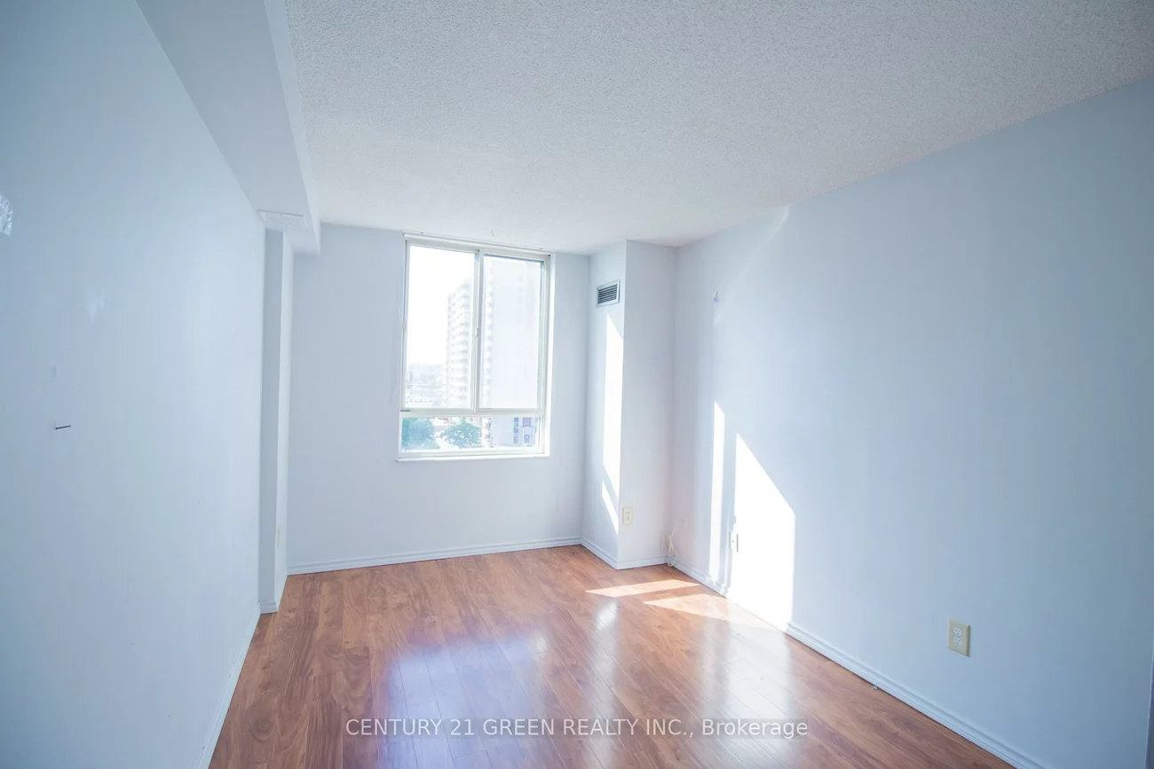 5, Lisa, Queen Street Corridor, Brampton