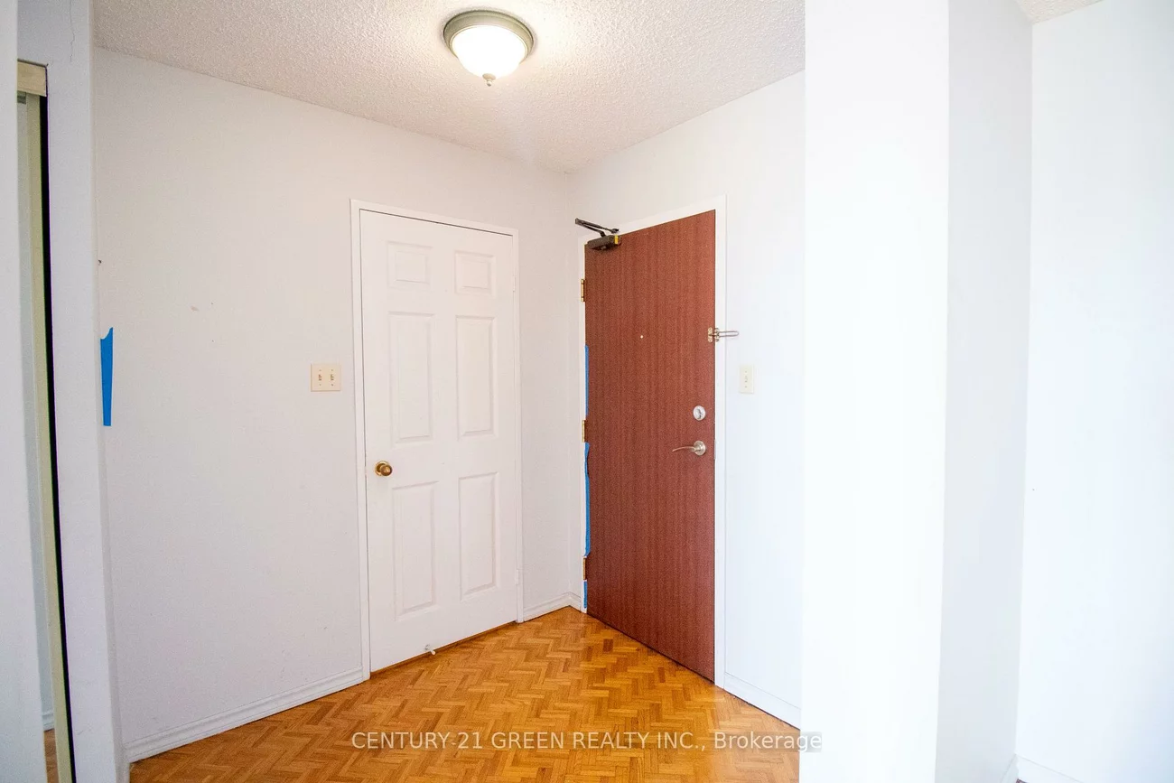 5, Lisa, Queen Street Corridor, Brampton