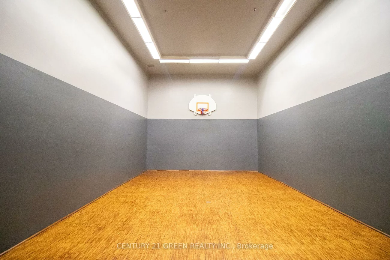 5, Lisa, Queen Street Corridor, Brampton