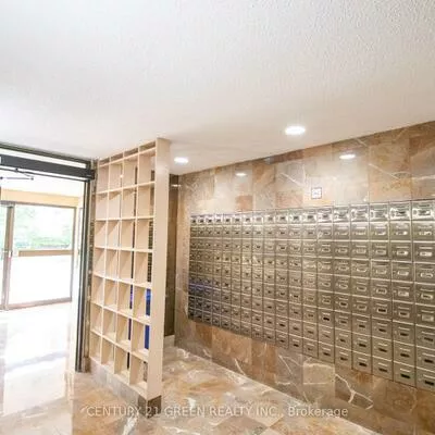 5, Lisa, Queen Street Corridor, Brampton