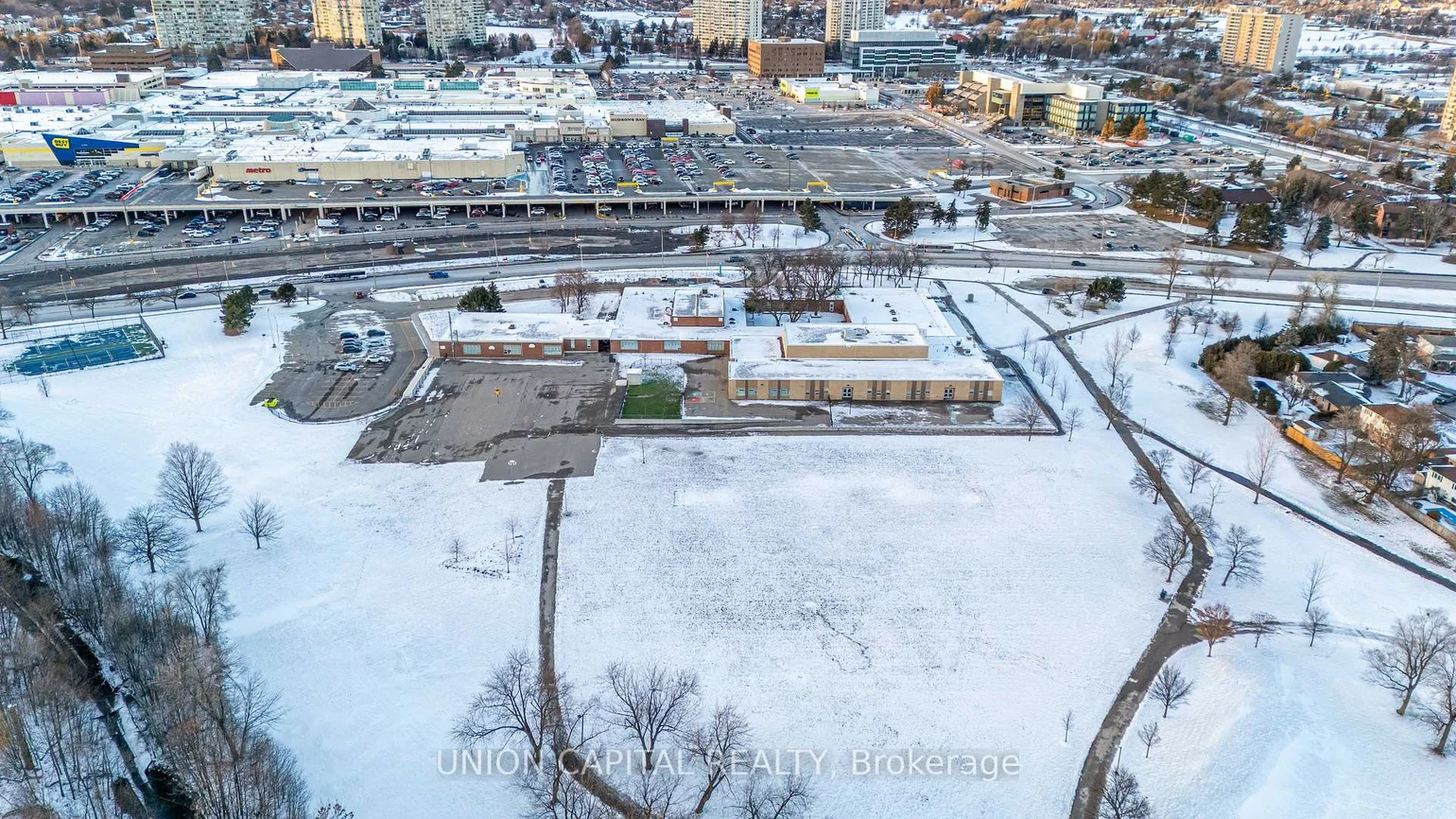 9, Briar, Avondale, Brampton