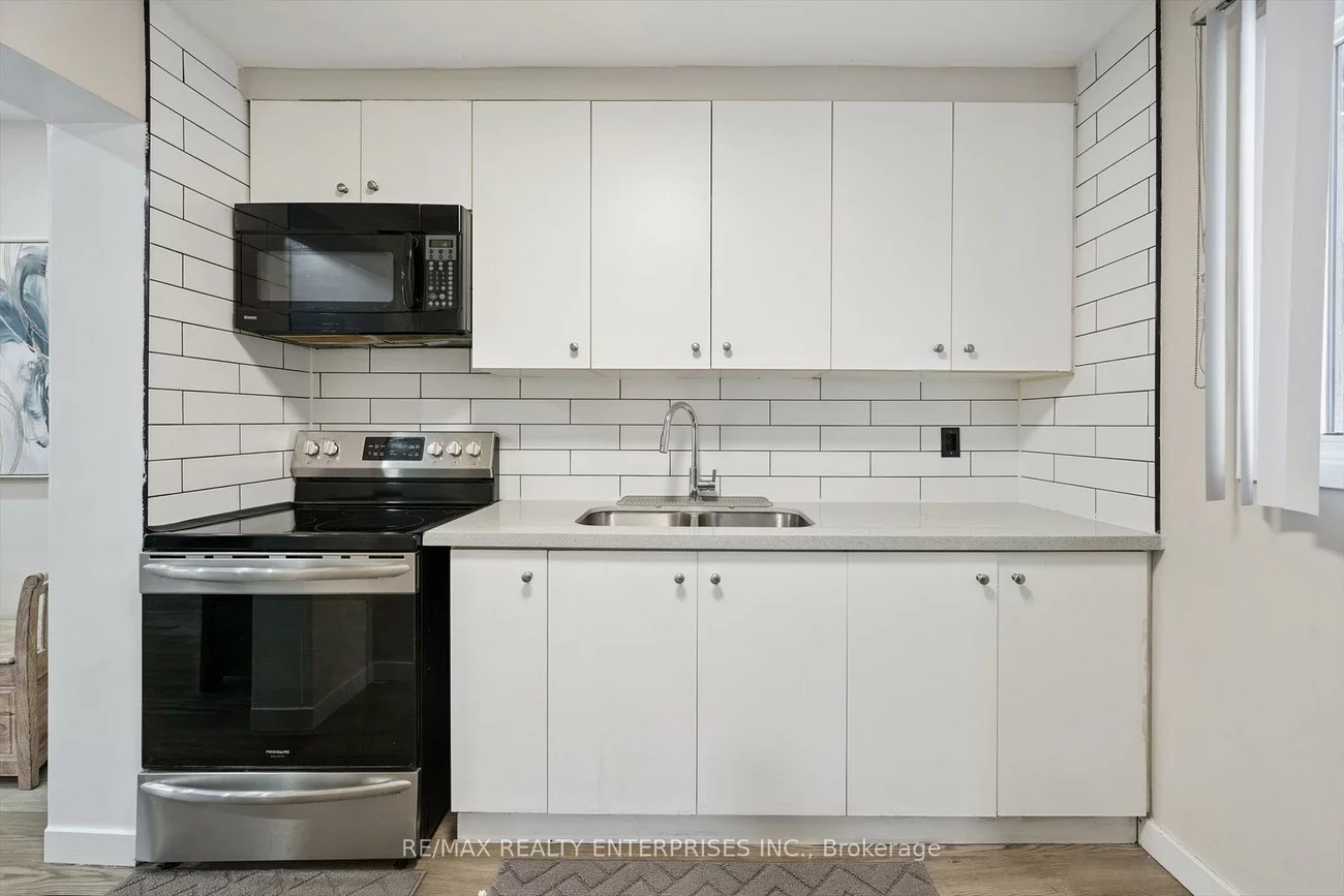 105, Hansen, Madoc, Brampton