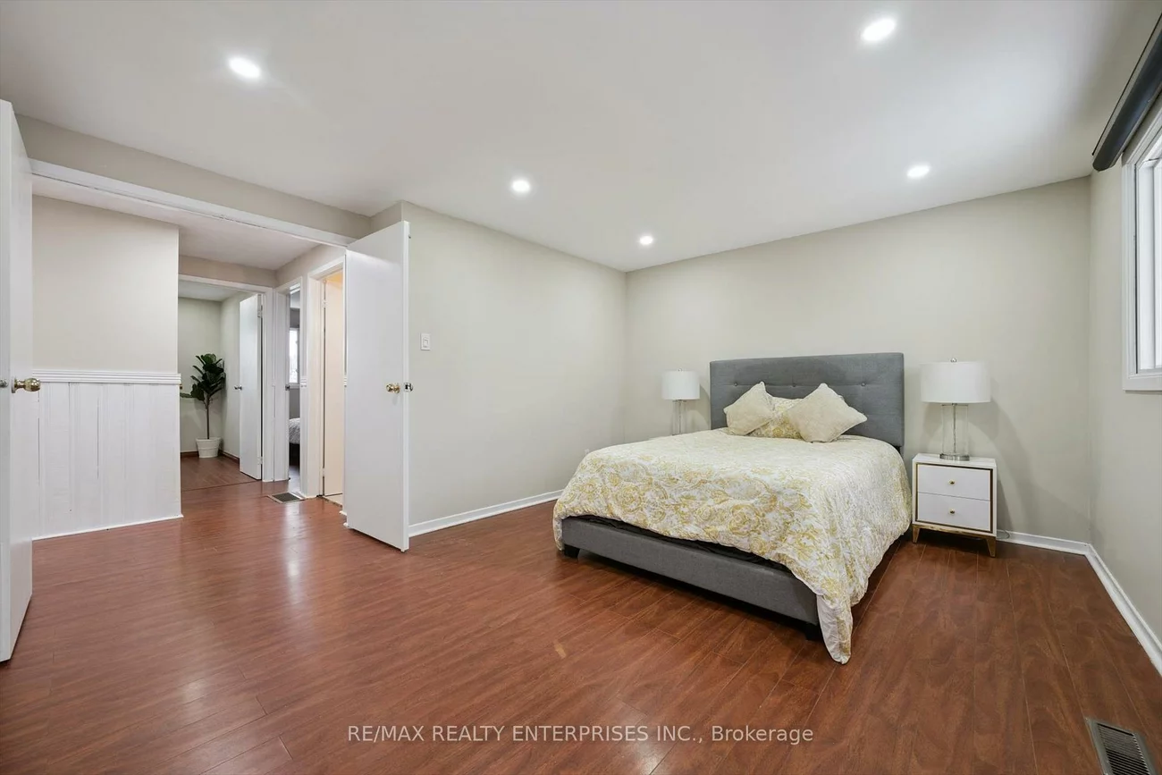 105, Hansen, Madoc, Brampton