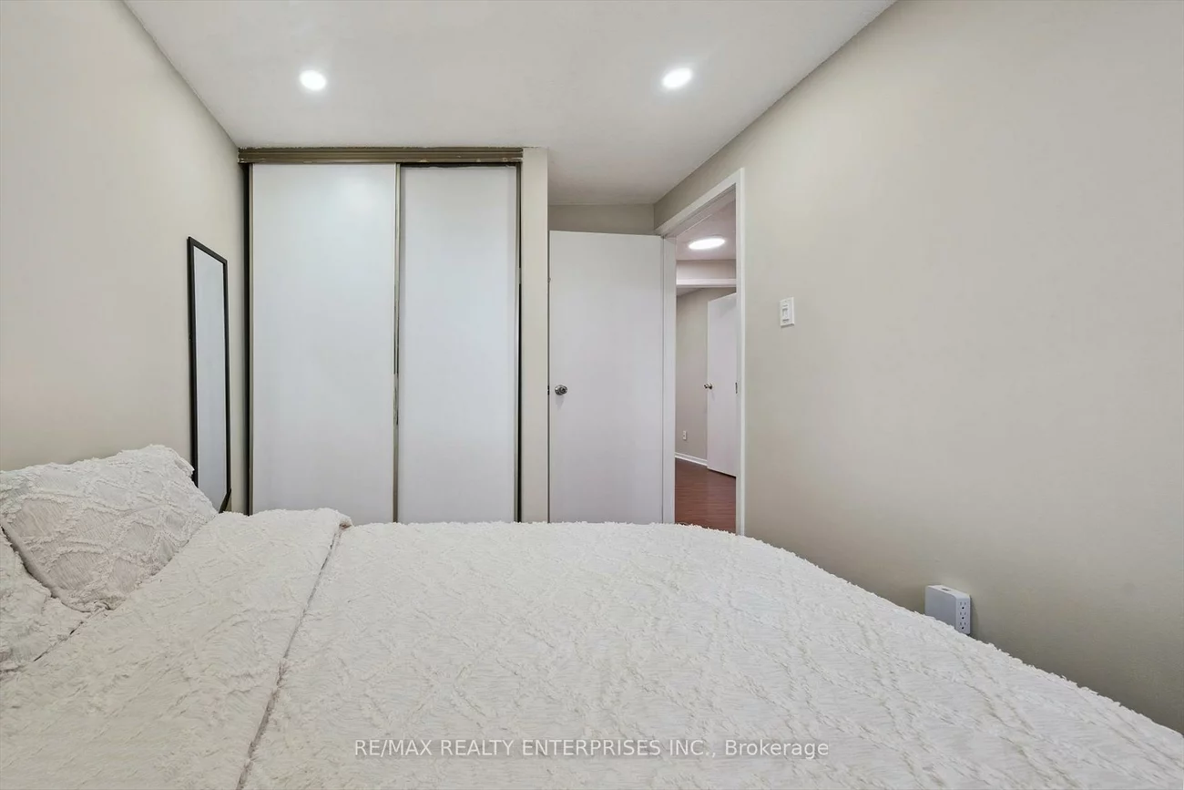 105, Hansen, Madoc, Brampton