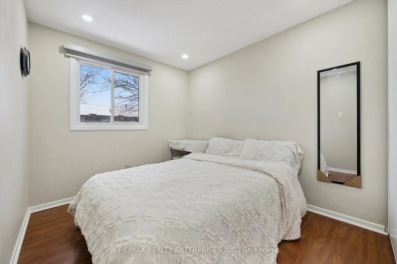 105, Hansen, Madoc, Brampton