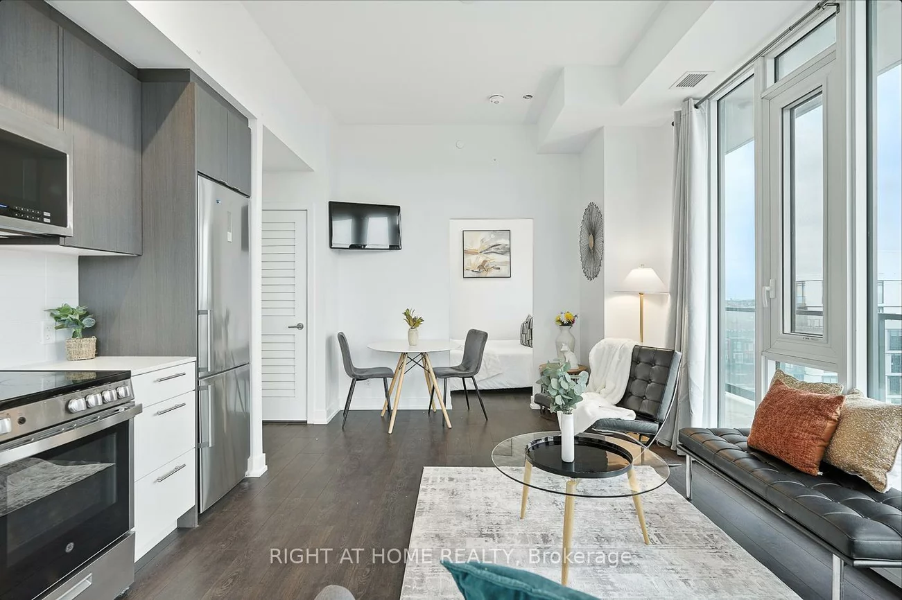 215, Veterans, Northwest Brampton, Brampton