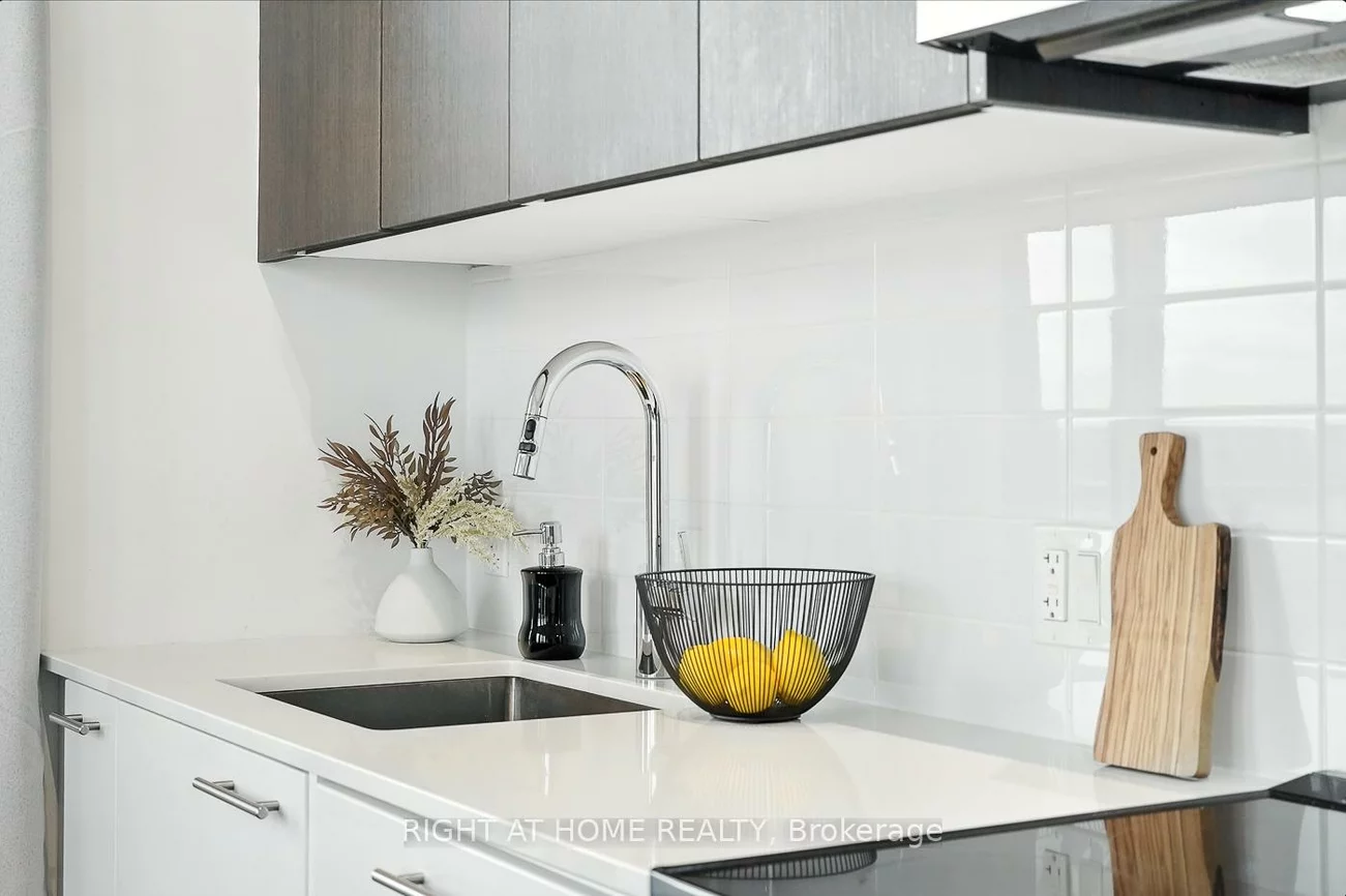 215, Veterans, Northwest Brampton, Brampton