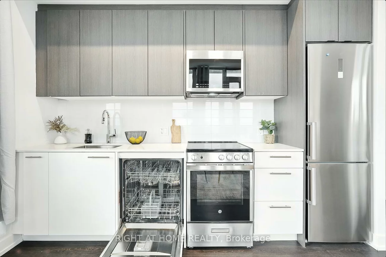 215, Veterans, Northwest Brampton, Brampton