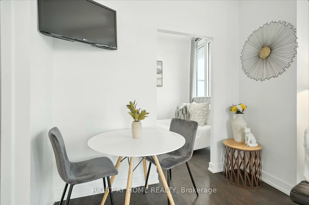 215, Veterans, Northwest Brampton, Brampton