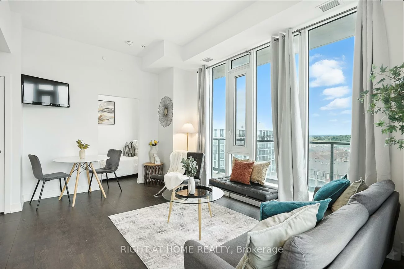 215, Veterans, Northwest Brampton, Brampton