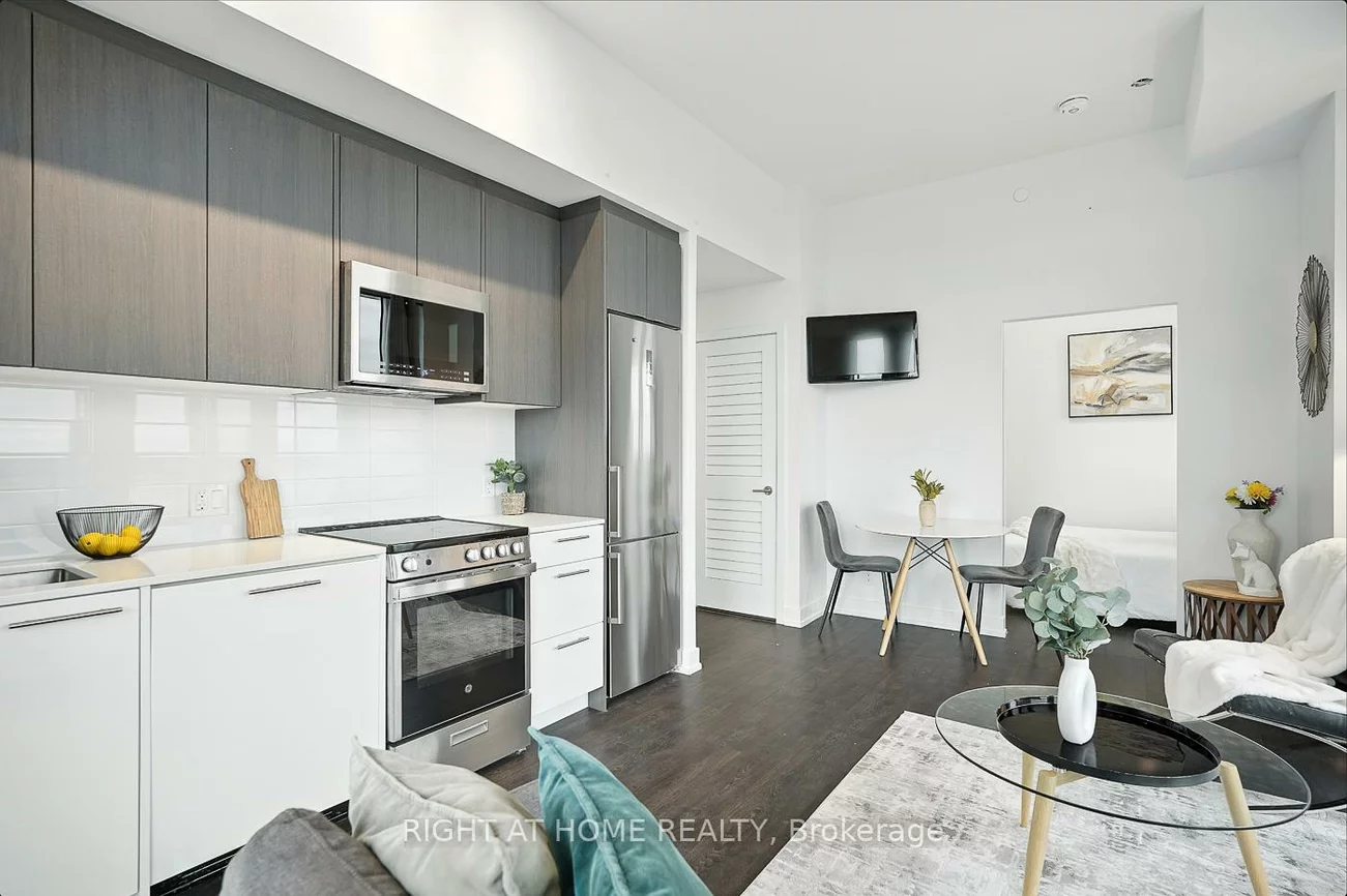 215, Veterans, Northwest Brampton, Brampton