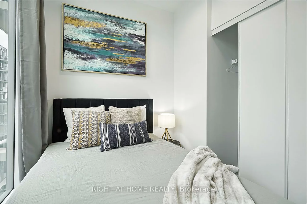 215, Veterans, Northwest Brampton, Brampton