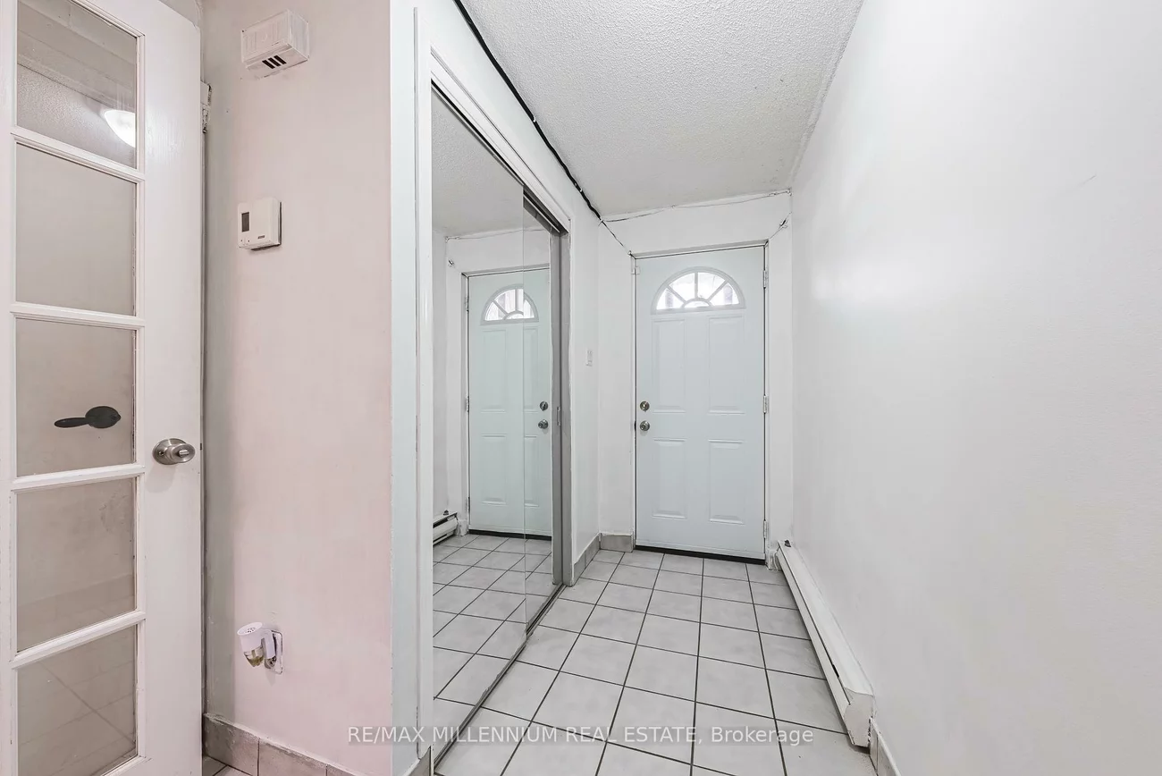 55, Briar, Avondale, Brampton