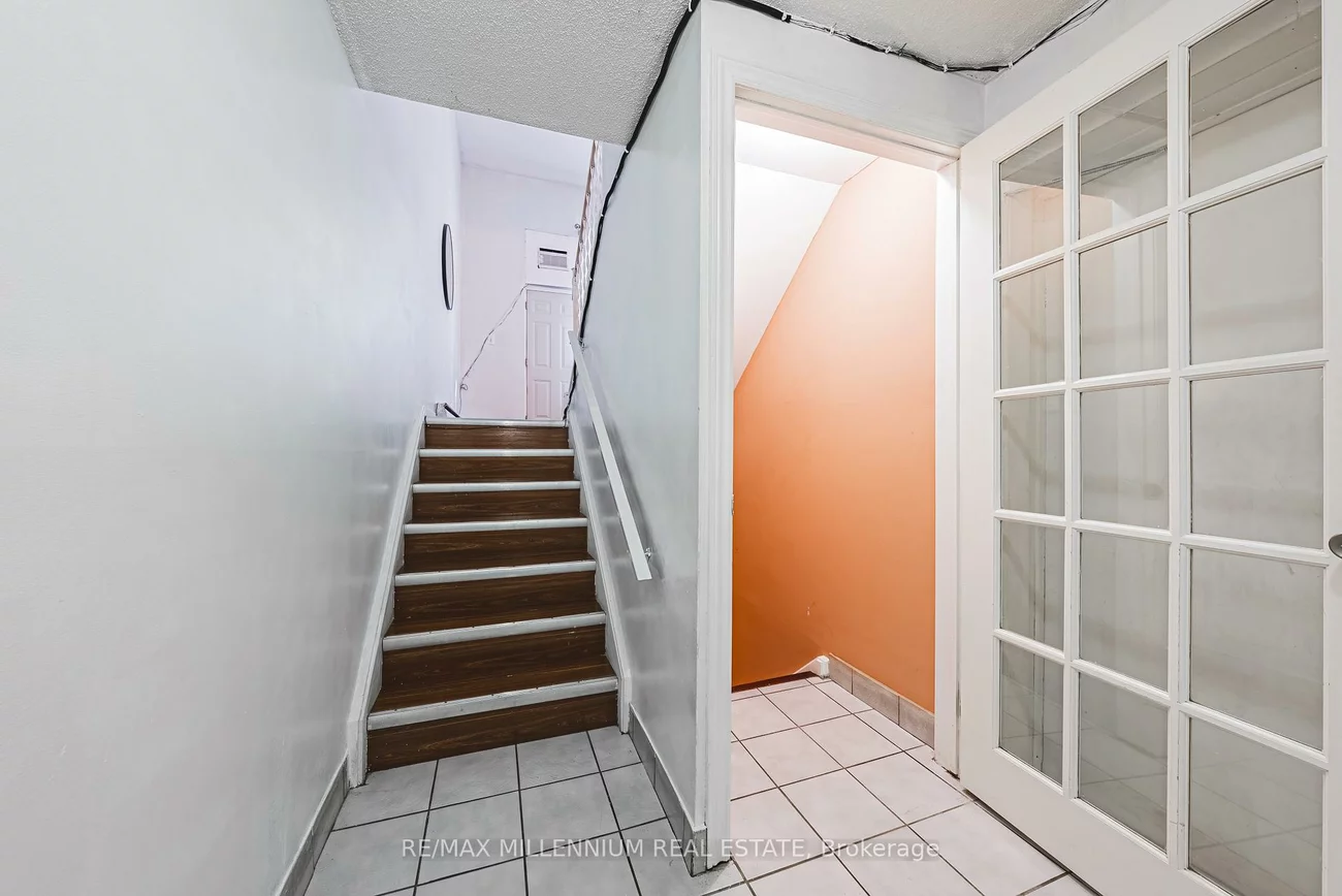 55, Briar, Avondale, Brampton