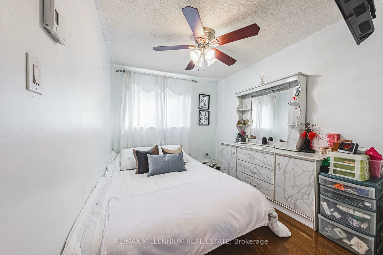 55, Briar, Avondale, Brampton