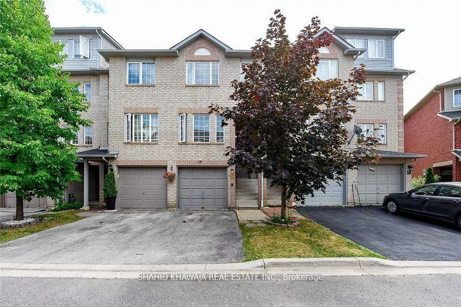 34, Spadina, Brampton West, Brampton