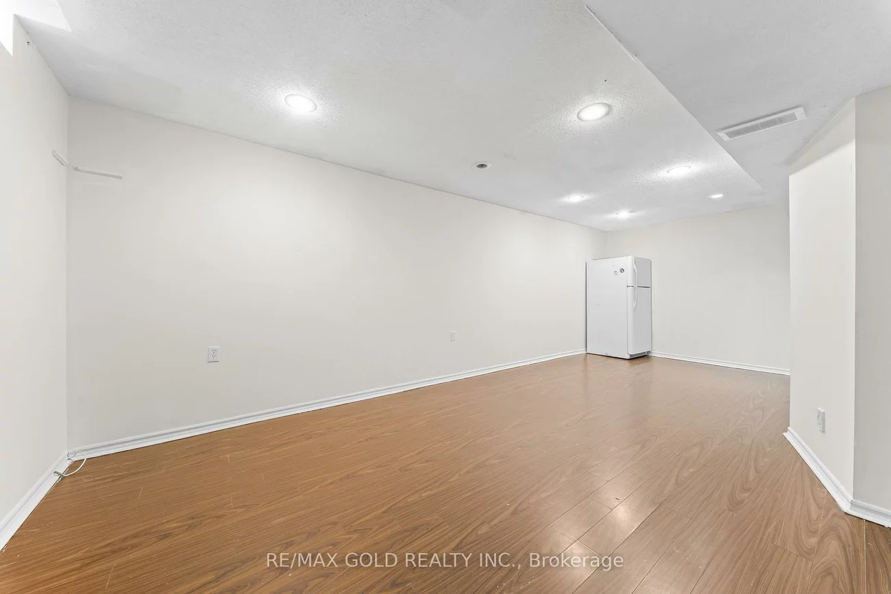 35, Malta, Fletcher's Creek South, Brampton