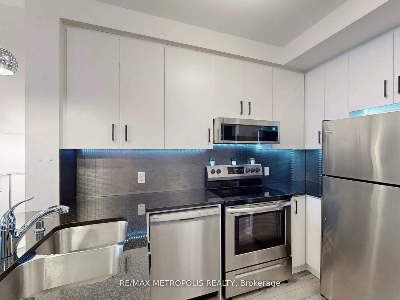 200, Lagerfeld, Northwest Brampton, Brampton