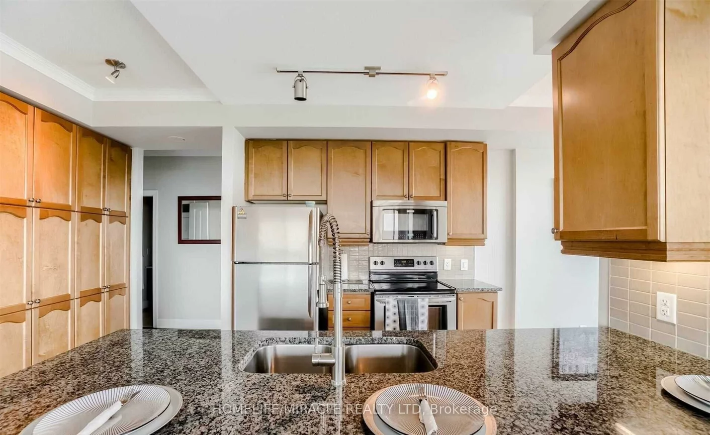 100, John, Downtown Brampton, Brampton